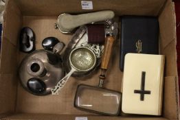 Miscellaneous collectables.