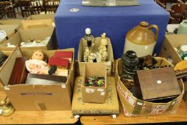 Miscellaneous collectables.