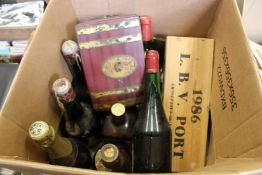 A quantity of old wine, port etc.
