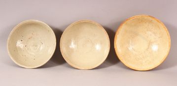 A MIXED LOT OF 3 EARLY CHINESE POTTERY BOWLS - Varying glaze types & sizes -largest from 16cm