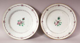 A PAIR OF 18TH CENTURY CHINESE FAMILLE ROSE PLATES - decorated with bands or floral borders with