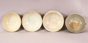 A MIXED LOT OF 4 EARLY CHINESE POTTERY BOWLS - Varying glaze types & sizes -largest from 16.5cm
