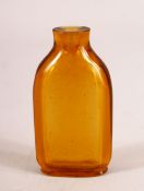 A CHINESE AMBER GLASS SNUFF BOTTLE - 7CM