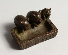 A SMALL JAPANESE BRONZE OF THREE PIGS 2in