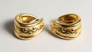 A SUPERB PAIR OF VAN CLEEF AND ARPELS .750 GOLD EAR RINGS Signed 30gms