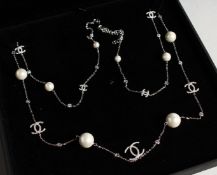 A 'CC' PEARL NECKLACE