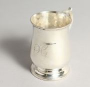 A GEORGE III SILVER BAULSTER SHAPED MUG London 1790, maker J. Eames