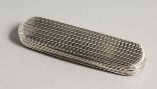 A GEORGE III LOSE RIBBED SILVER SNUFF BOX 3ins lon London 1803, maker, W. P.