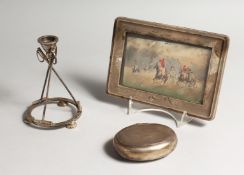 POLO INTEREST: A SILVER OVAL SNUFF BOX,engraved 