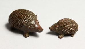 TWO JAPANESE BRONZE HEDGHOGS