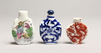 THREE VARIOUS CHINESE PORCELAIN SCENT BOTTLES 1.5ins