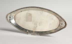 A GEORGE III OVAL SILVER SERVING TRAY London 1782,