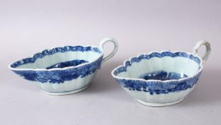 A PAIR OF 18TH CENTURY CHINESE BLUE & WHITE PORCELAIN SAUCE BOATS, each decorated with native