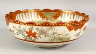 A JAPANESE SATSUMA CIRCULAR BOWL, 18cm diameter.