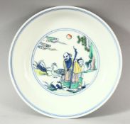 A GOOD CHINESE FAMILLE VERTE PORCELAIN IMMORTAL DISH - the immortal figures stood aside a crane in