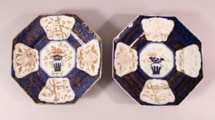 A PAIR OF JAPANESE MEIJI PERIOD BLUE & WHITE ARITA PORCELAIN OCTAGONAL PLATES / DISHES - each with a