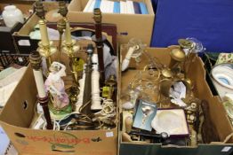 Decorative lighting and other collectables.