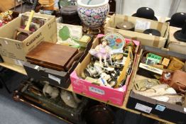 A good large collection of miscellaneous items and collectables.