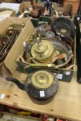 Old kettles, an eastern brass pan and other metalware.