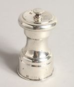 A SILVER BALLISTER SHAPED PEPPER GRINDER, Birmingham 1900, 3ins high.