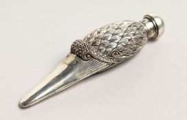 A SOLID SILVER SWAN'S HEAD PERFUME BOTTLE