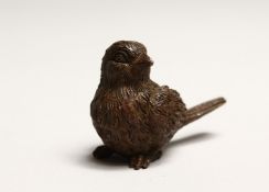 A GOOD JAPANESE BRONZE BIRD 2ins long