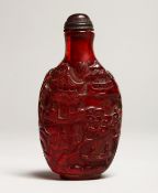 A SNUFF BOTTLE DECORATED WITH CHINESE TEMPLE SCENES, TREES, AND FIGURES IN BOATS