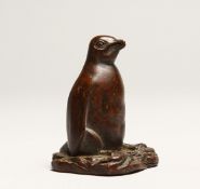 A GOOD JAPANESE BRONZE PENGUIN 2ins long