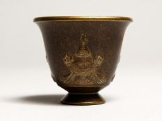 A SMALL CHINESE BRONZE TOT
