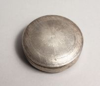 A SMALL DUTCH SILVER PILL BOX 1.5ins diameter.