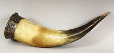 A RUSSIAN NEILLO SILVER MOUNTED HORN.
