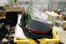 Miscellaneous collectables.