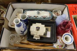 Miscellaneous porcelain and collectables.