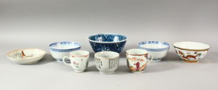A MIXED LOT OF CHINESE 18TH - 20TH CENTURY PORCELAIN ITEMS, comprising 5 bowls, two cups and one