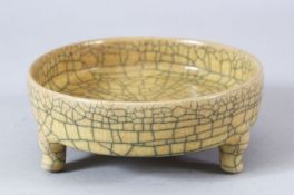 A CHINESE SONG STYLE CRACKLE WARE TRIPOD CENSER - 14cm