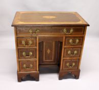 A GOOD EDWARDIAN MAHOGANY SATINWOOD BANDED AND INLAID KNEEHOLE DESK, with an inlaid rectangular top,
