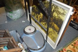 A large quantity of household miscellaneous.