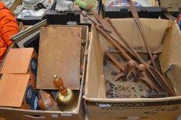 Miscellaneous collectables.