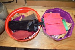 Jewellery pouches and purses.