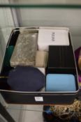 A quantity of empty jewellery and wristwatch boxes.