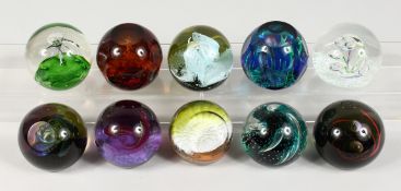 A COLLECTION OF TEN CAITHNESS GLASS PAPERWEIGHTS.