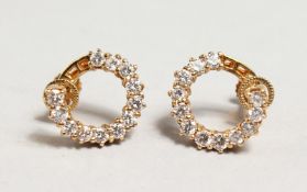 A GOOD PAIR OF 18CT GOLD DIAMOND LOOP EARRINGS.