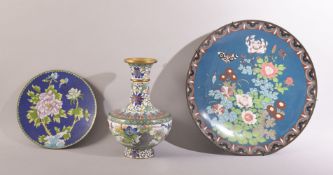 THREE JAPANESE CLOISONNE ITEMS, comprising a vase, a dish and a smaller dish, various sizes (3).