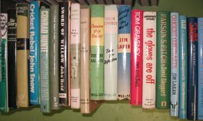 [CRICKET] coll'n of hardbacks, biographies etc. (Q).