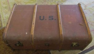 Large travelling trunk W 33