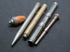 A quantity of vintage propelling pencils, some a/f,