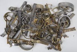 A quantity of assorted vintage and contemporary watch straps.