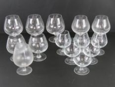 A quantity of assorted brandy balloons, 14 in number.
