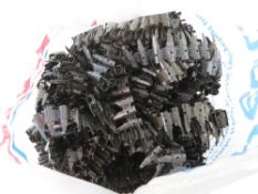 A quantity of MG53 link. Twenty items.