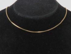 A 9ct gold box link chain necklace measuring 37.